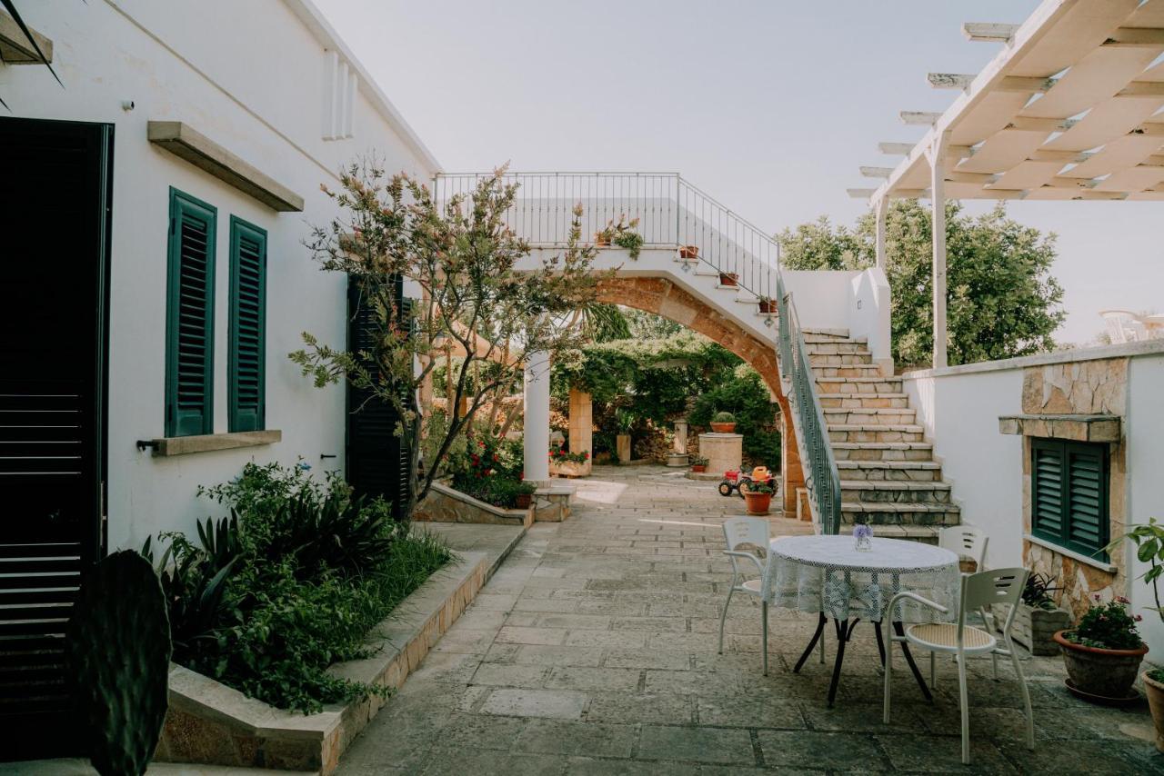 Masseria Agriturismo Il Sorriso Degli Ulivi - Dimora Di Charme 加利波利 外观 照片
